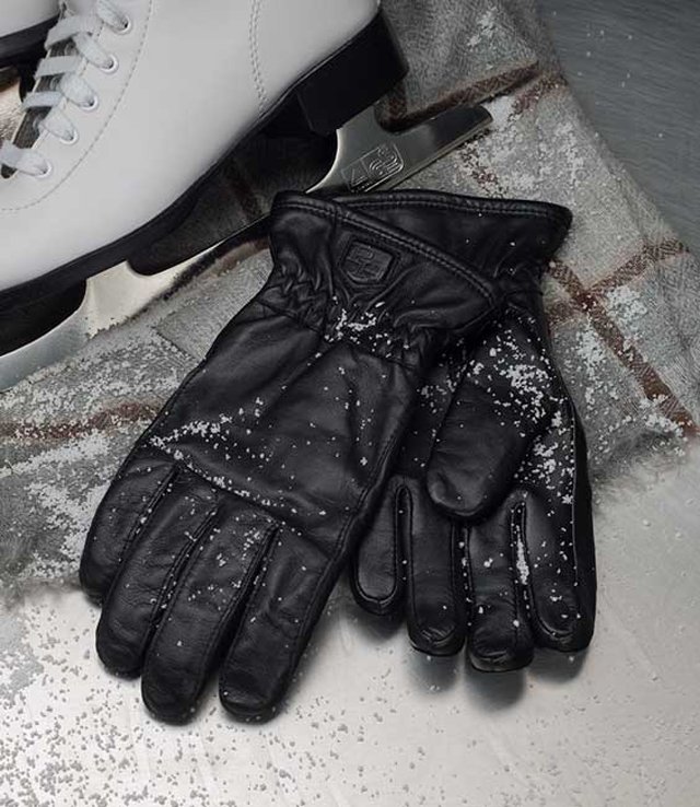 Pratt And Hart Leather Gloves For Women S Alpine Warm As Your Heart Featuring Classic Designs And Elegant Detailing These Women S Alpine Gloves Can Be Dressed Up Or Down For Any Snow Filled Occasion